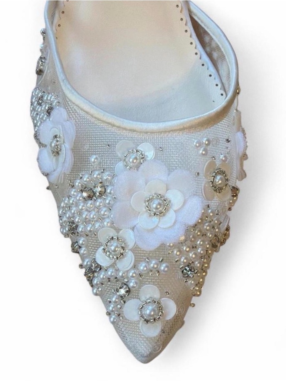 Bella Belle Rosa Floral Pearl beaded wedding heels. Size 8.5 - Picture 4 of 7